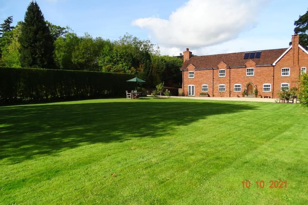 The Old Coach House Bed and Breakfast Llangollen Εξωτερικό φωτογραφία